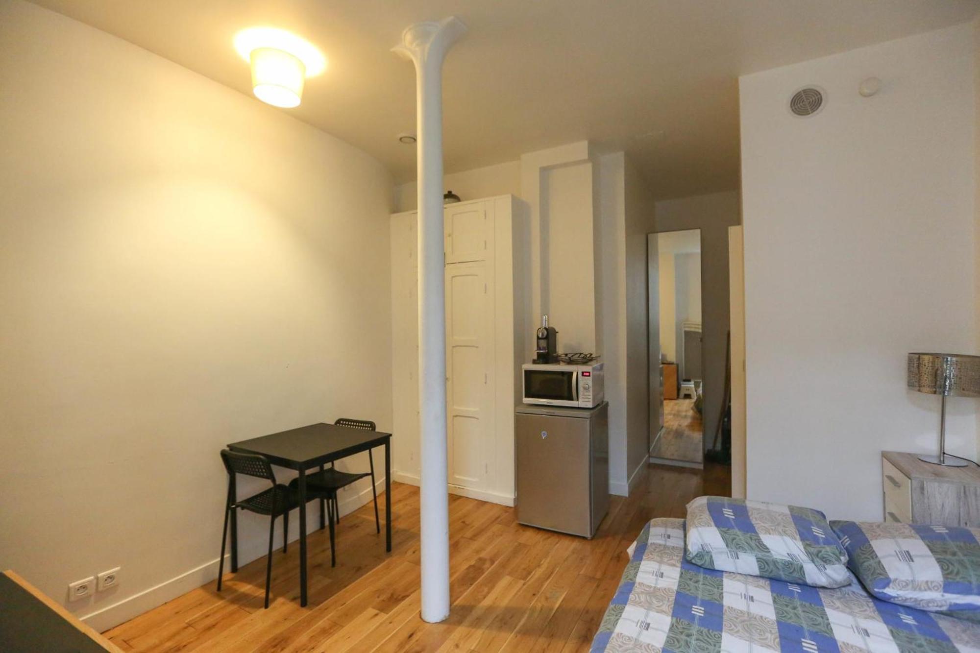 Nice And Comfortable Studio Apartment Paris Eksteriør bilde